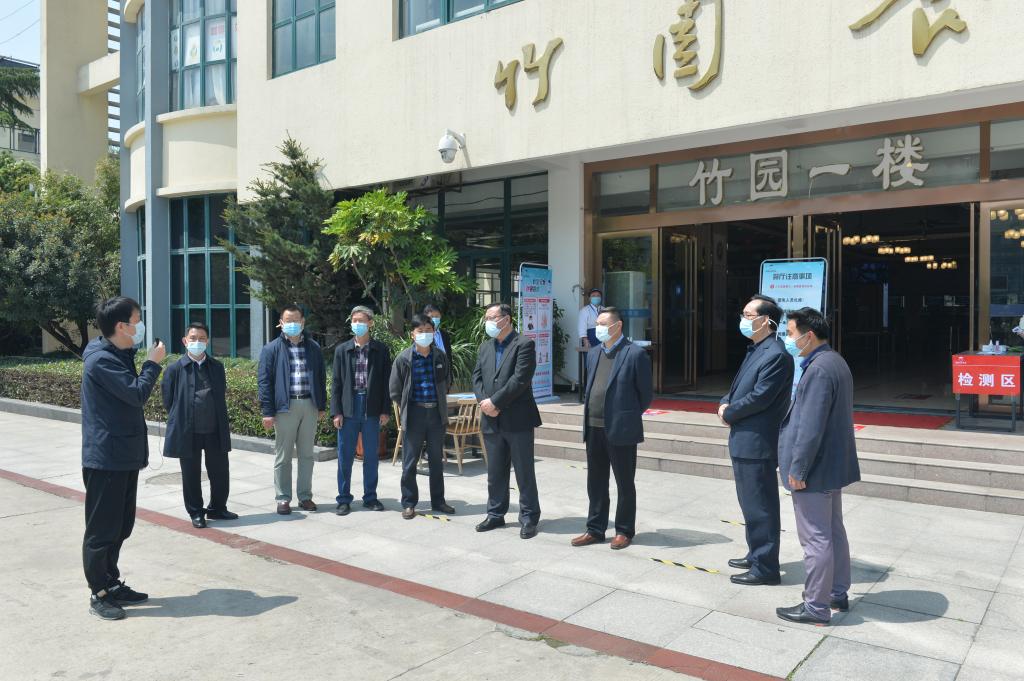 国产成人精品白浆久久69