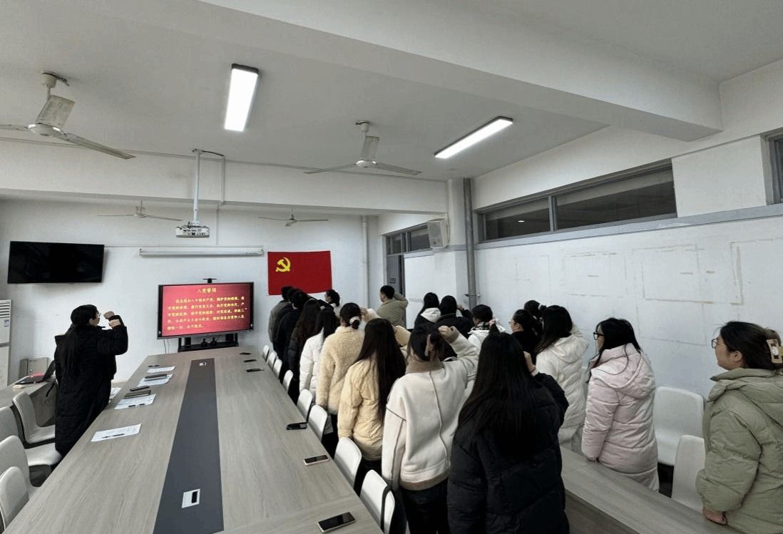 国产成人精品白浆久久69