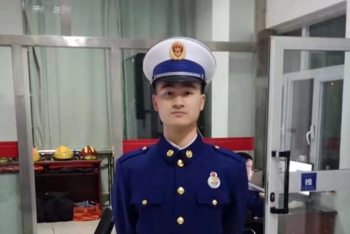 国产成人精品白浆久久69
