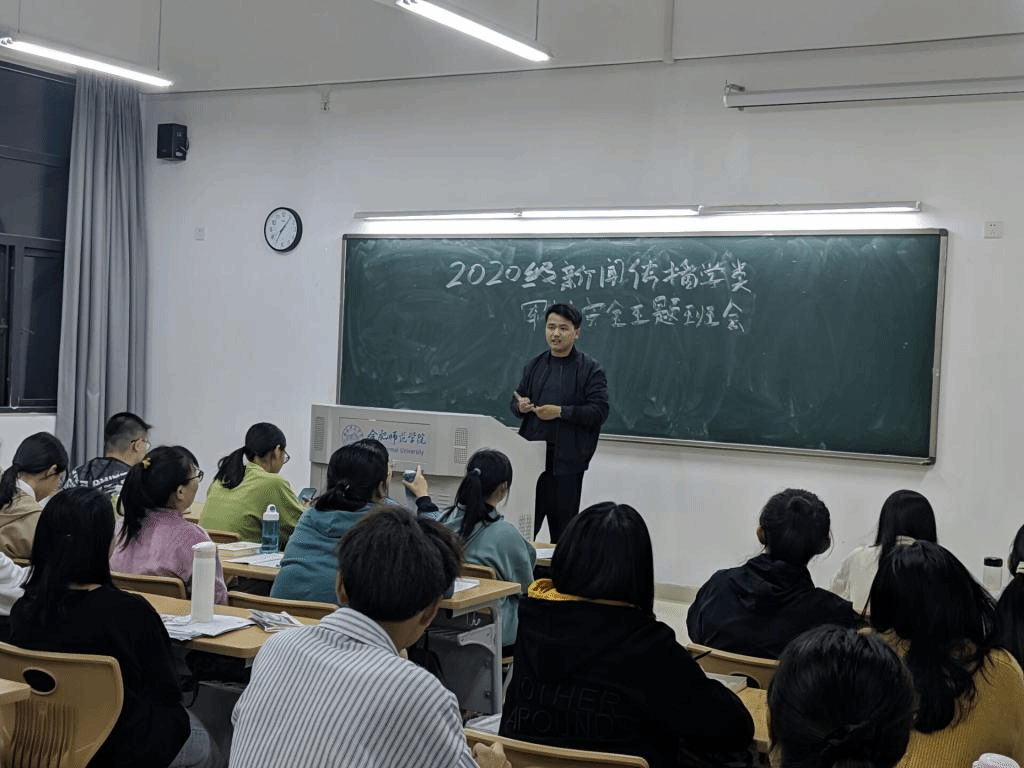国产成人精品白浆久久69