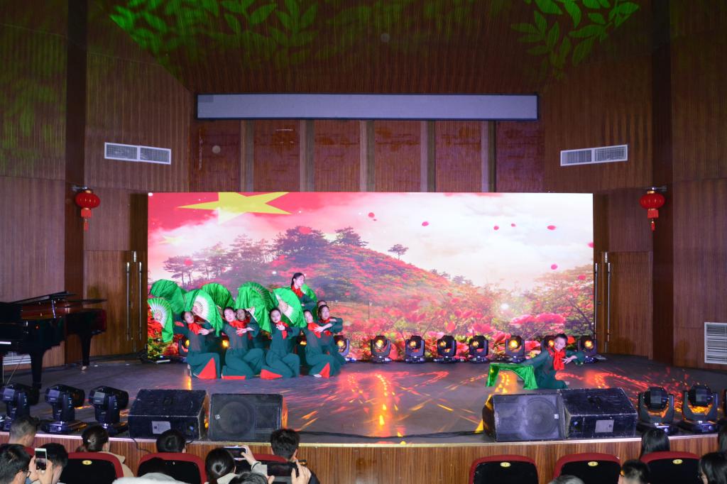 国产成人精品白浆久久69