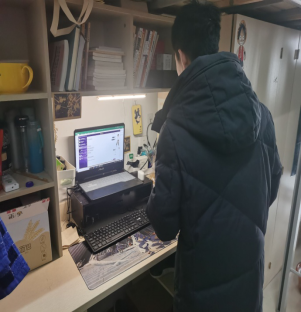 国产成人精品白浆久久69