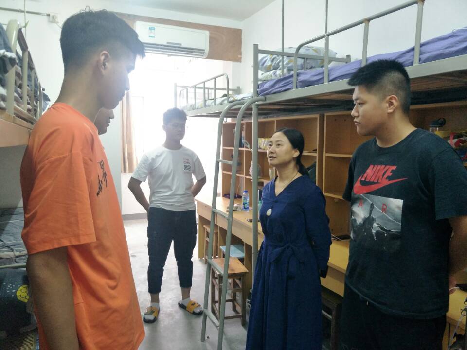 国产成人精品白浆久久69