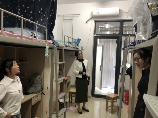 国产成人精品白浆久久69