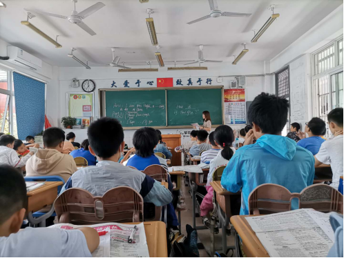 国产成人精品白浆久久69