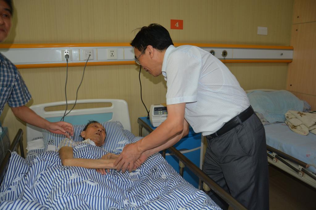 国产成人精品白浆久久69
