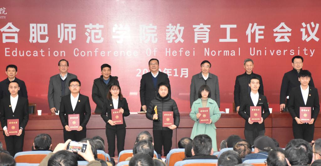 国产成人精品白浆久久69
