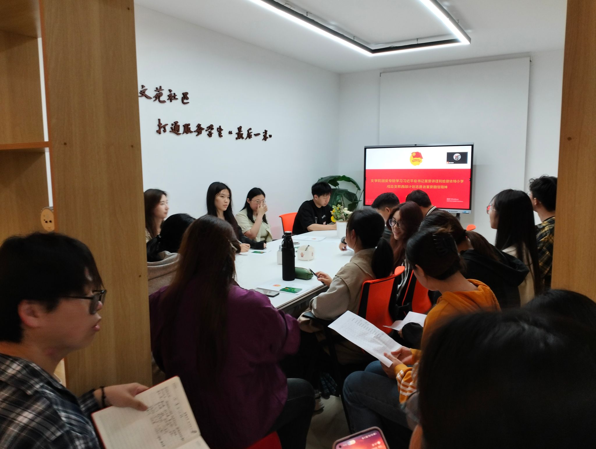 国产成人精品白浆久久69