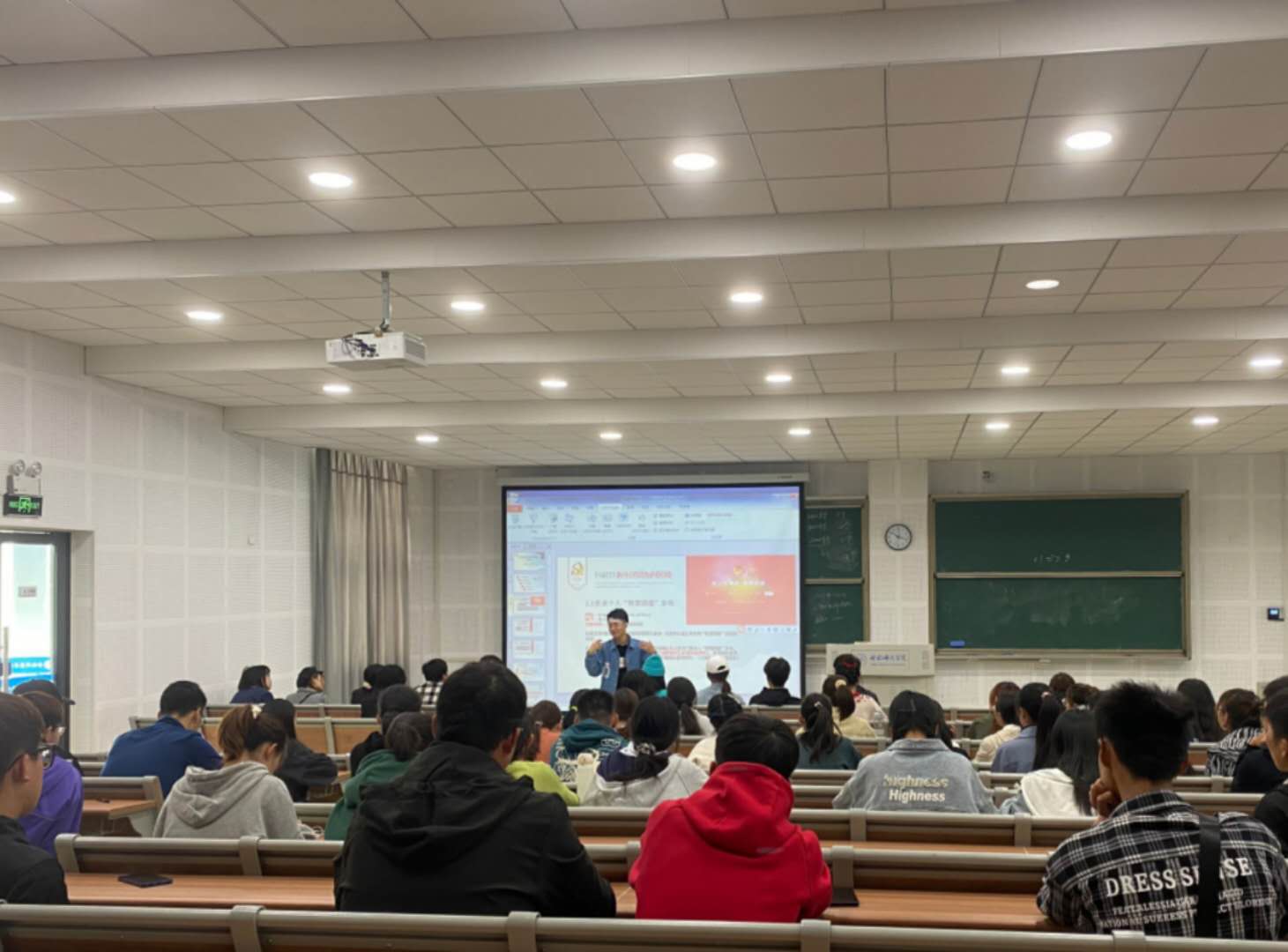 国产成人精品白浆久久69