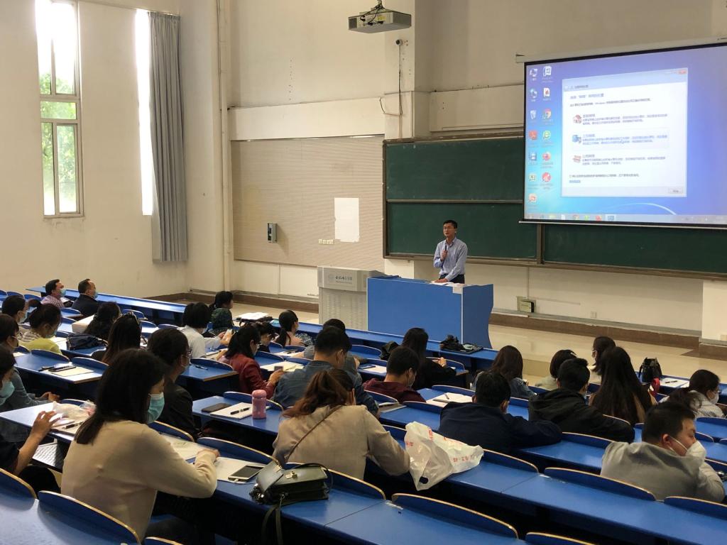 国产成人精品白浆久久69