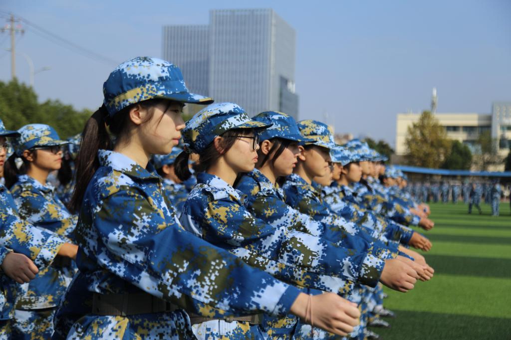 国产成人精品白浆久久69