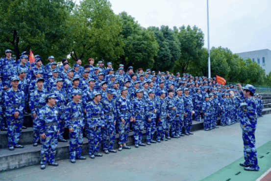 国产成人精品白浆久久69