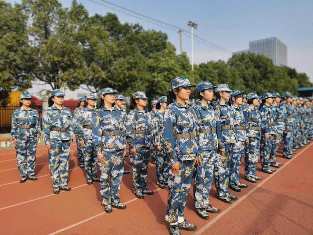 国产成人精品白浆久久69