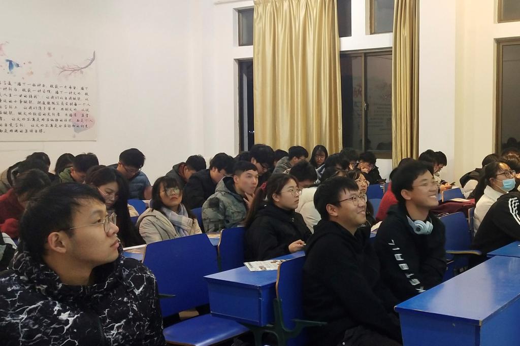 国产成人精品白浆久久69