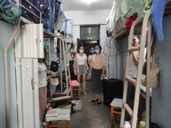 国产成人精品白浆久久69