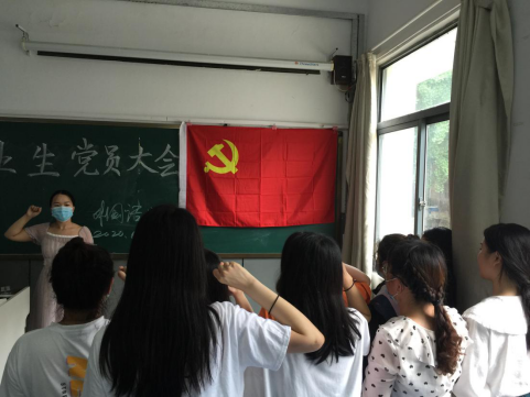 国产成人精品白浆久久69