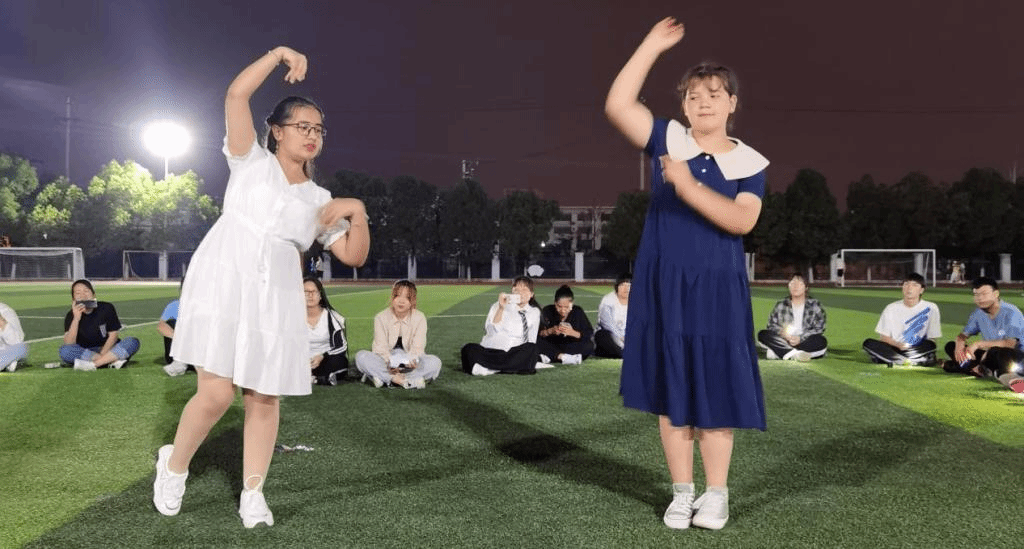 国产成人精品白浆久久69