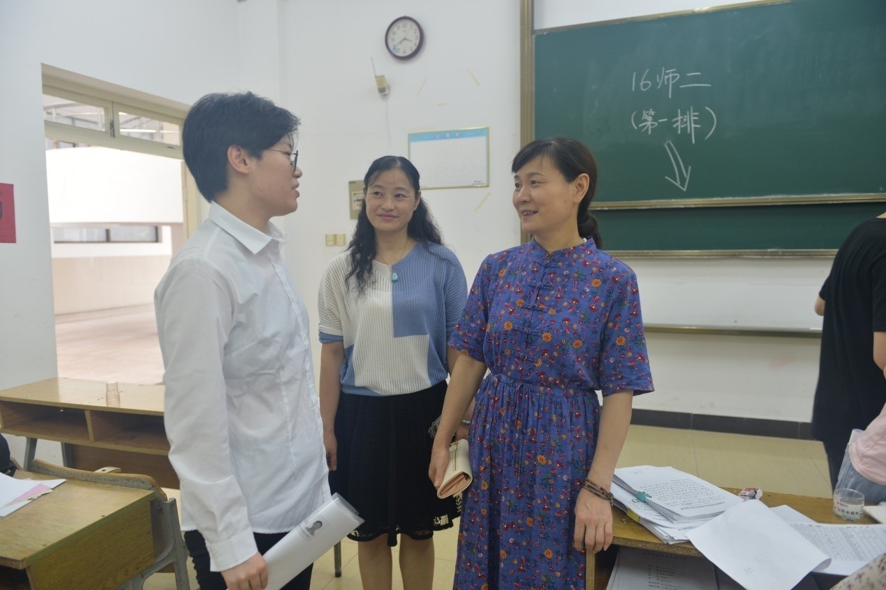 国产成人精品白浆久久69