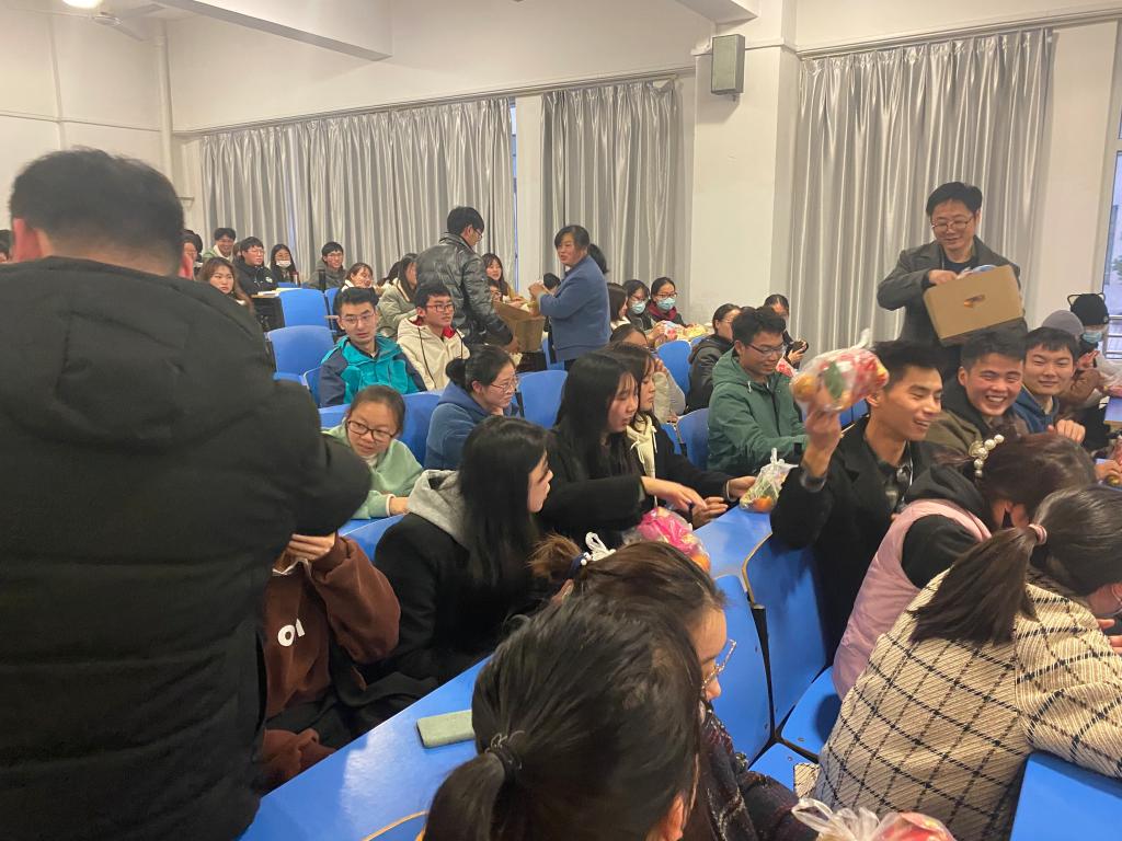 国产成人精品白浆久久69