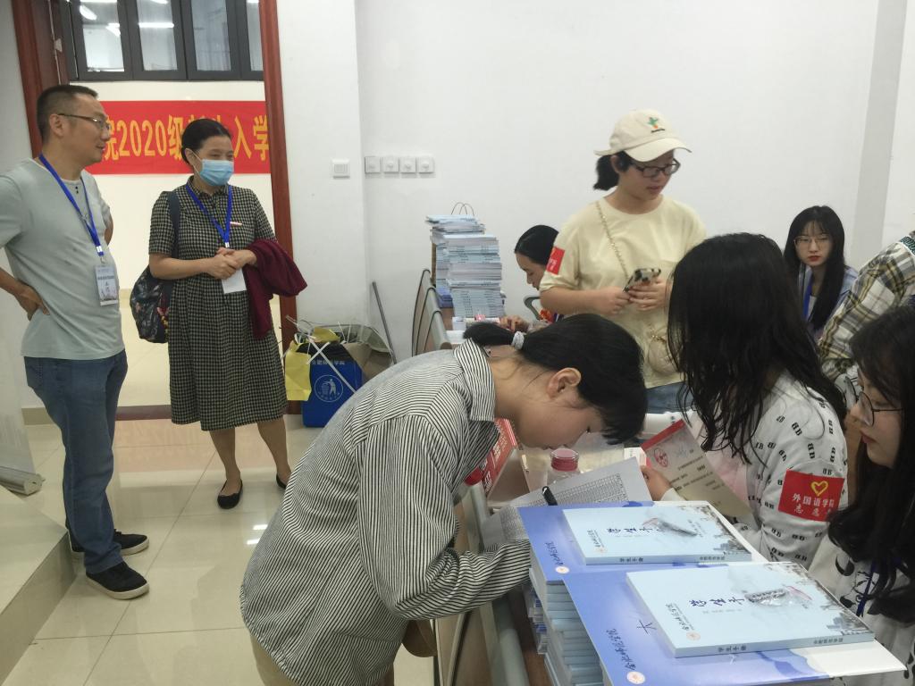 国产成人精品白浆久久69