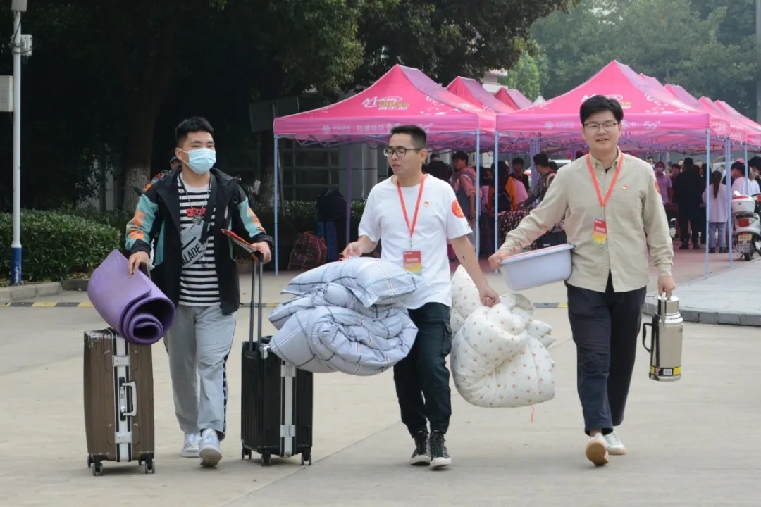国产成人精品白浆久久69