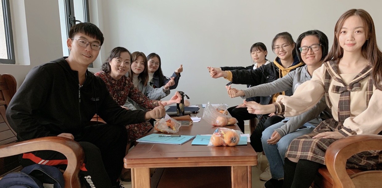 国产成人精品白浆久久69