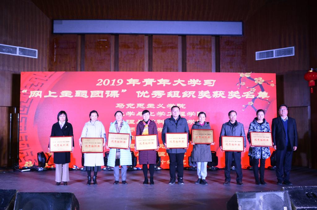 国产成人精品白浆久久69