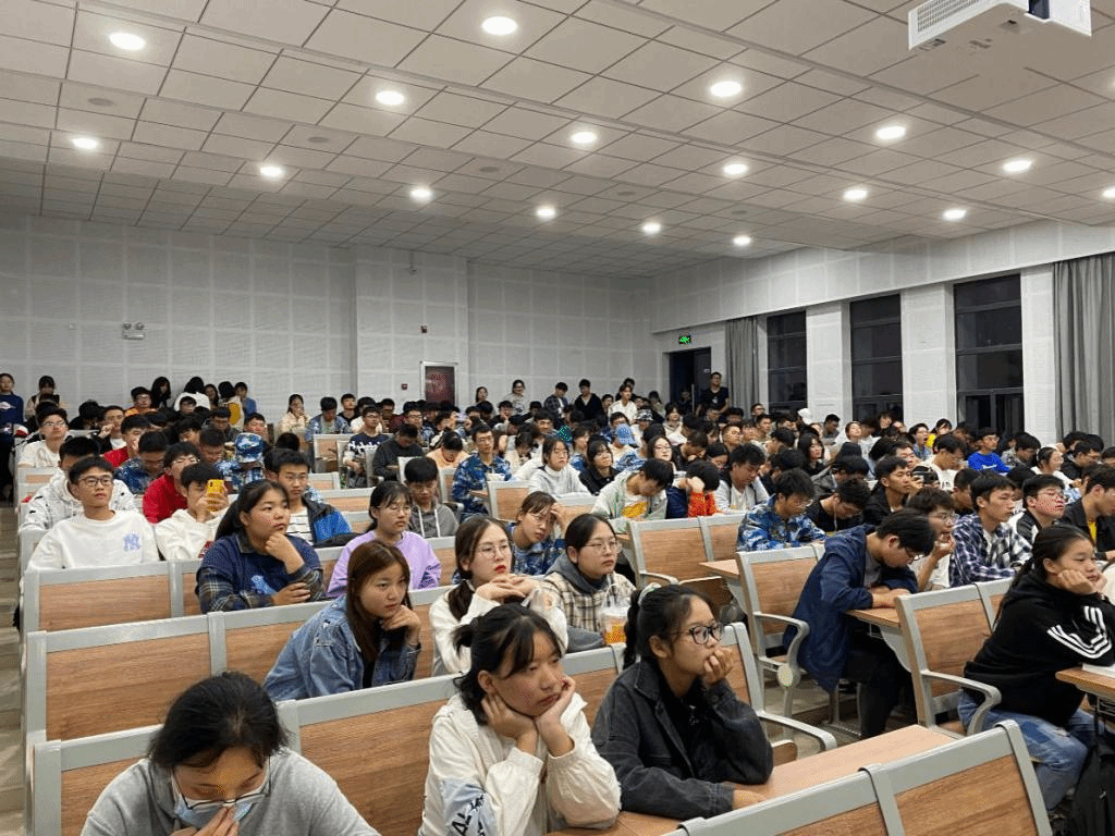 国产成人精品白浆久久69