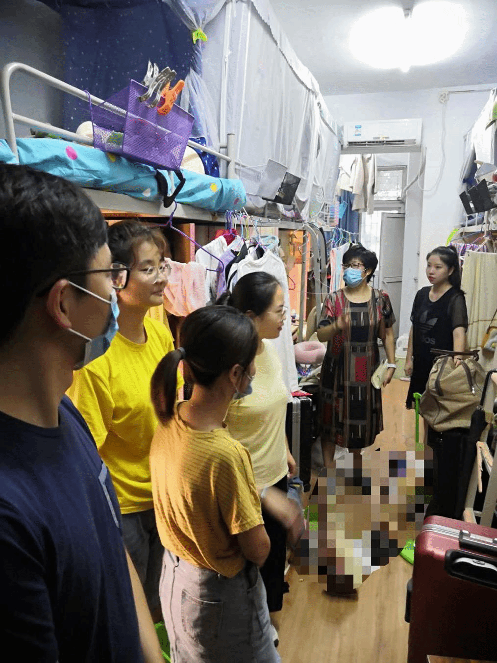 国产成人精品白浆久久69