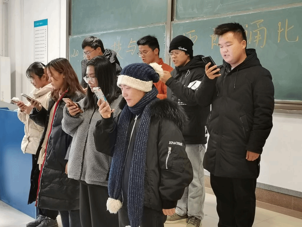 国产成人精品白浆久久69