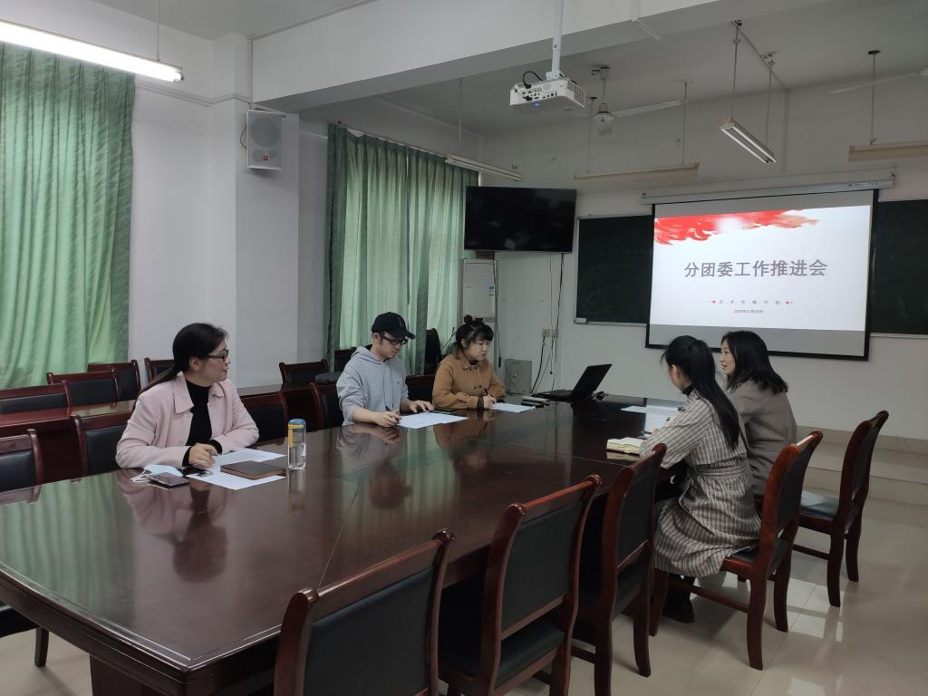 国产成人精品白浆久久69