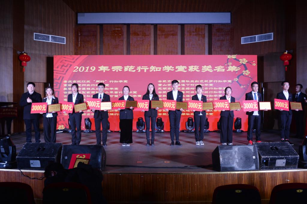 国产成人精品白浆久久69