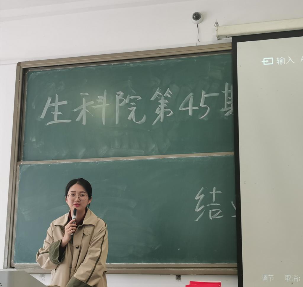 国产成人精品白浆久久69