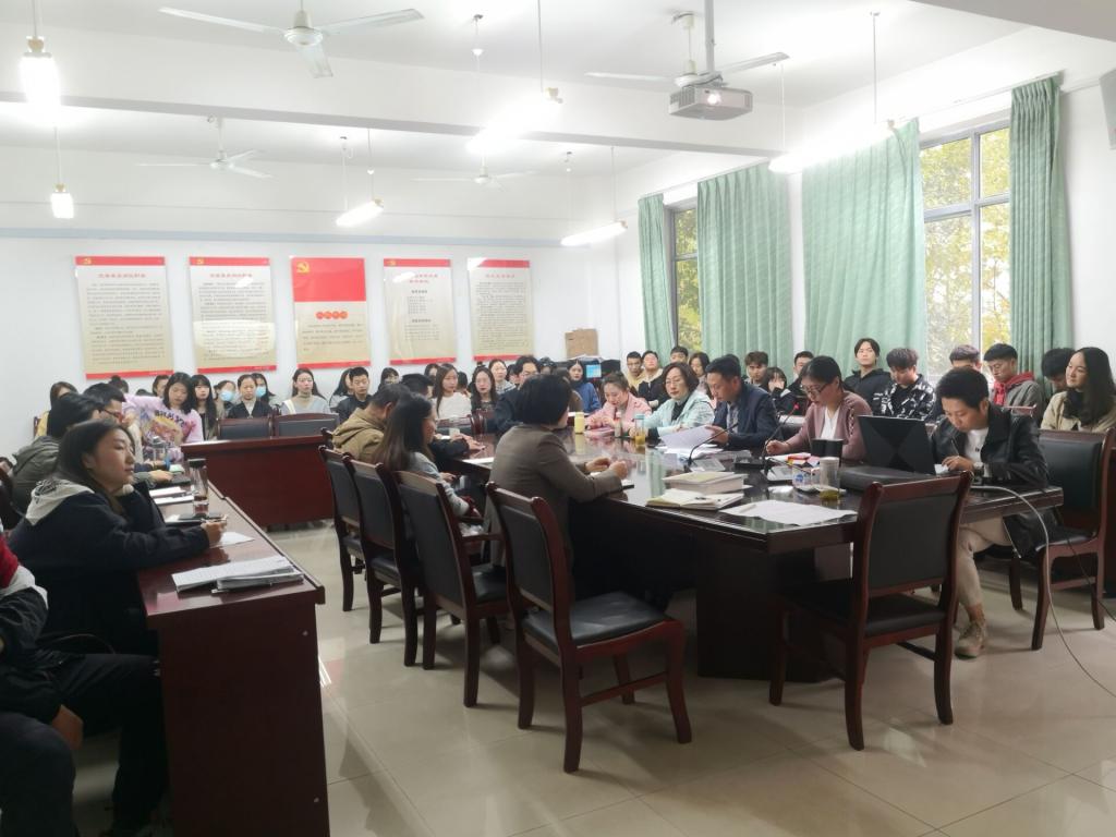 国产成人精品白浆久久69