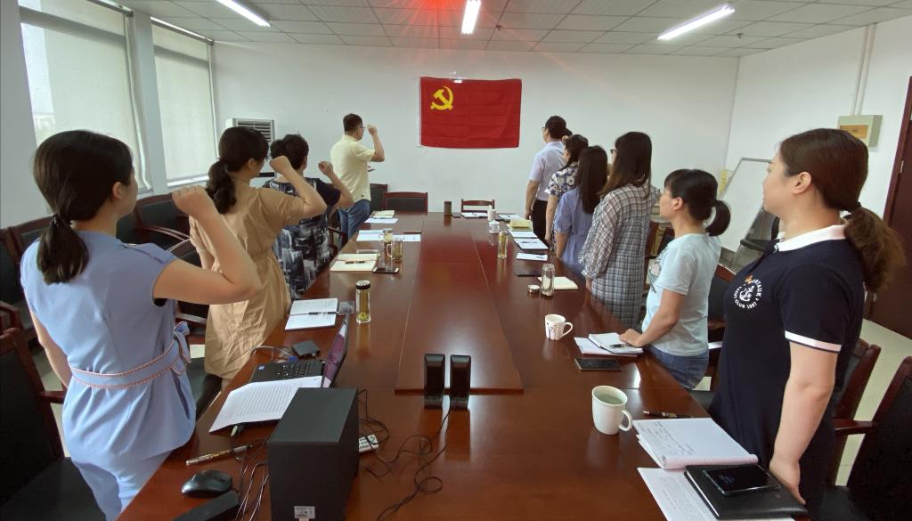 国产成人精品白浆久久69
