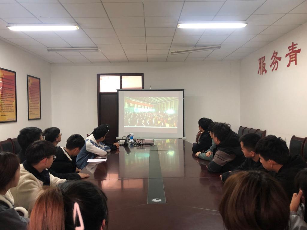 国产成人精品白浆久久69