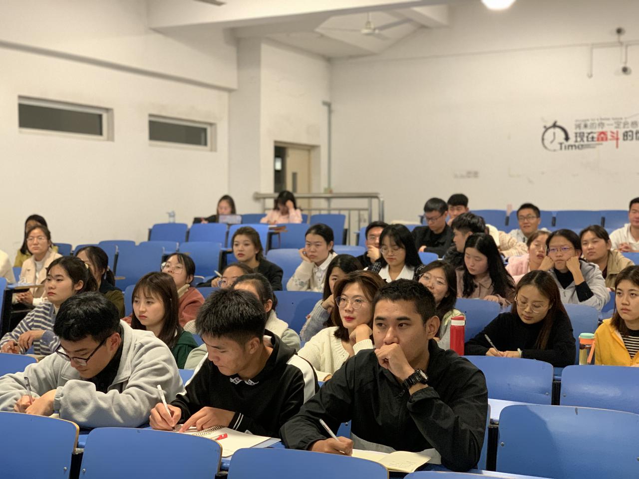 国产成人精品白浆久久69