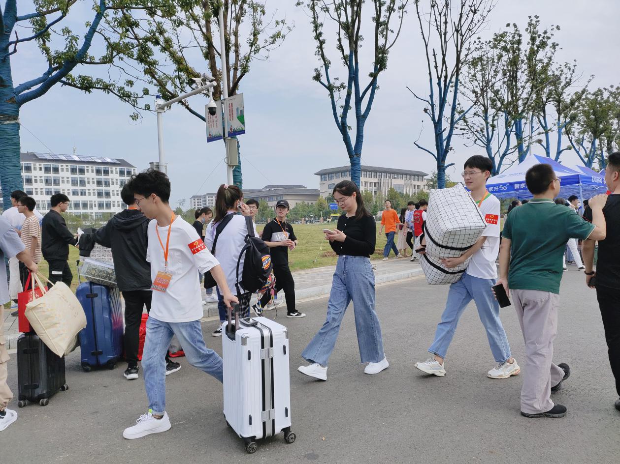 国产成人精品白浆久久69
