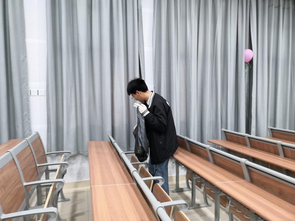 国产成人精品白浆久久69