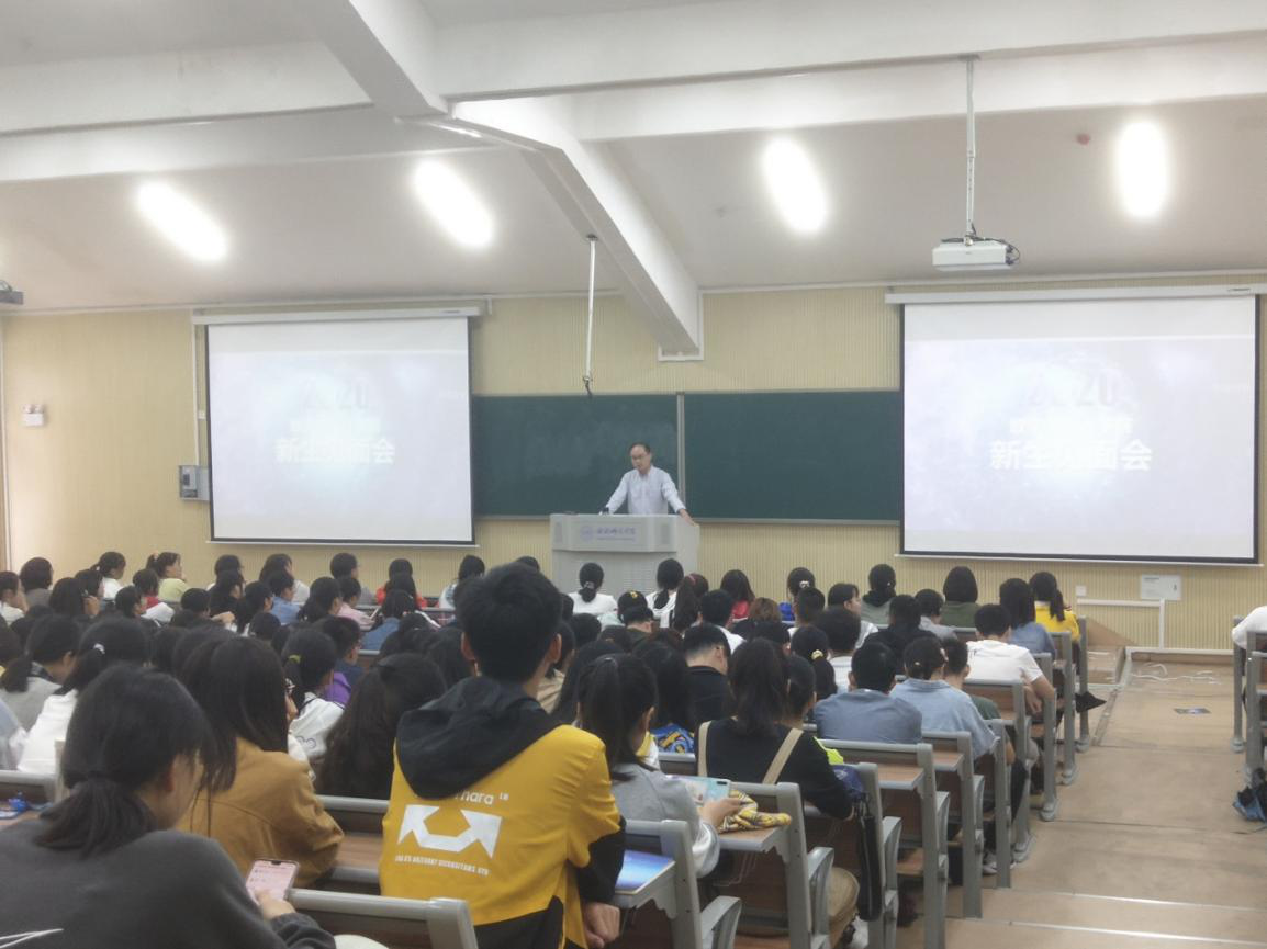 国产成人精品白浆久久69