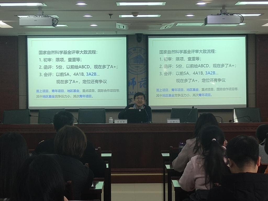 国产成人精品白浆久久69