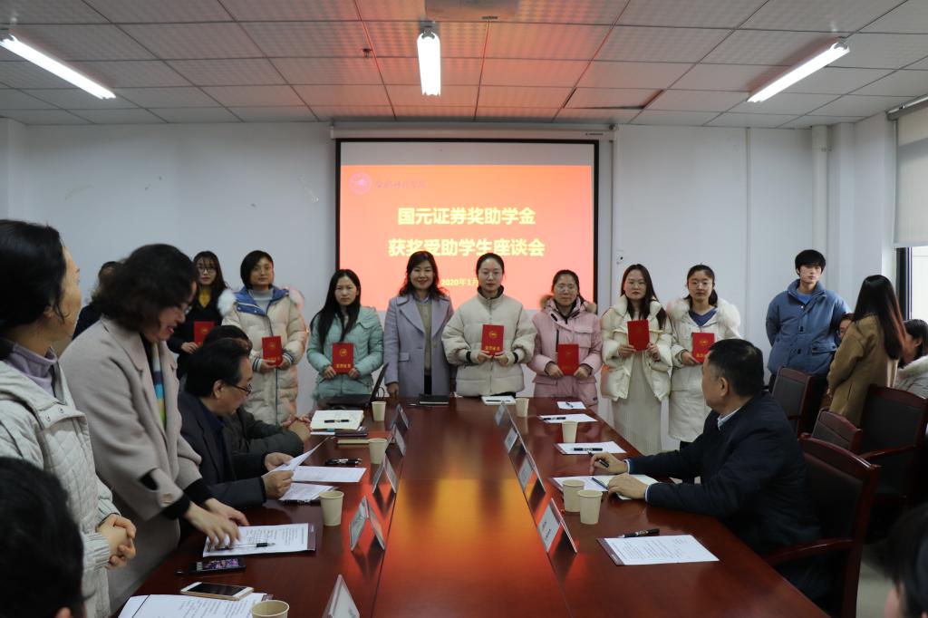 国产成人精品白浆久久69