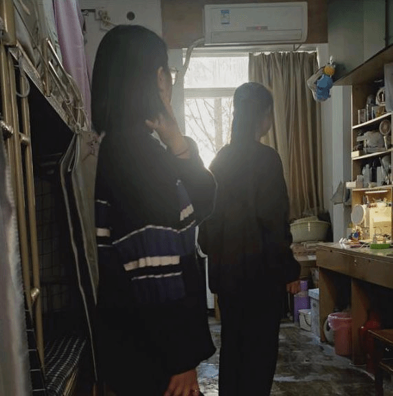 国产成人精品白浆久久69