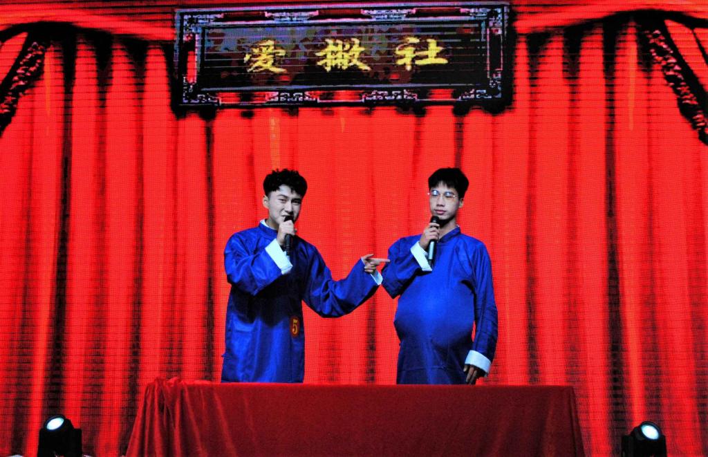 国产成人精品白浆久久69