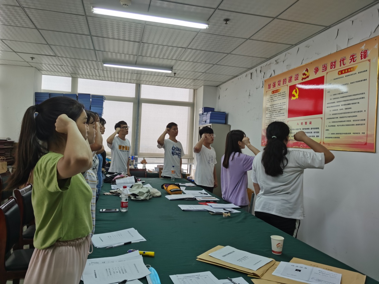 国产成人精品白浆久久69