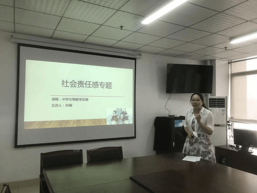 国产成人精品白浆久久69